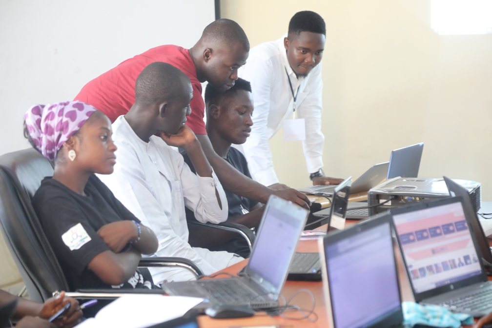 413024823_409662918061706_6018419566865820560_n