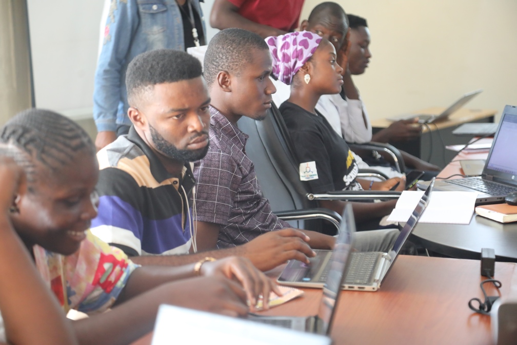 413031922_409662844728380_4892951358250350663_n